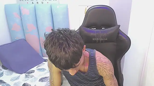 liam play online show from 05/19/26, 04:08