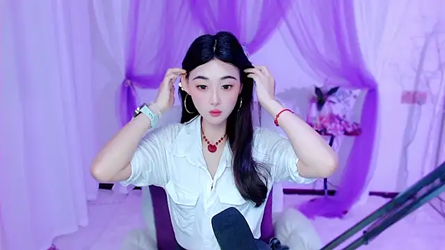 Tili Lucky online show from 05/25/26, 01:00