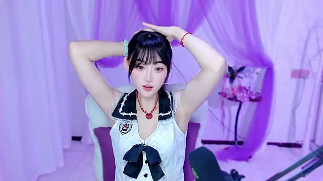 Tili Lucky online show from 05/26/26, 01:23