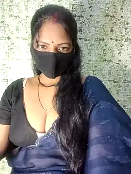 Snapshot of Juli_80 chatting on 07/09/26, 11:36 Juli 80 online show from 07/09/26, 11:36