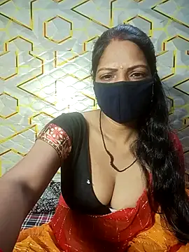 Snapshot of Juli_80 chatting on 07/27/26, 12:17 Juli 80 online show from 07/27/26, 12:17