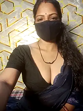 Snapshot of Juli_80 chatting on 07/31/26, 09:30 Juli 80 online show from 07/31/26, 09:30