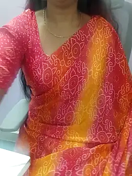 Snapshot of silksmitha- chatting on 07/03/26, 12:55 silksmitha- online show from 07/03/26, 12:55