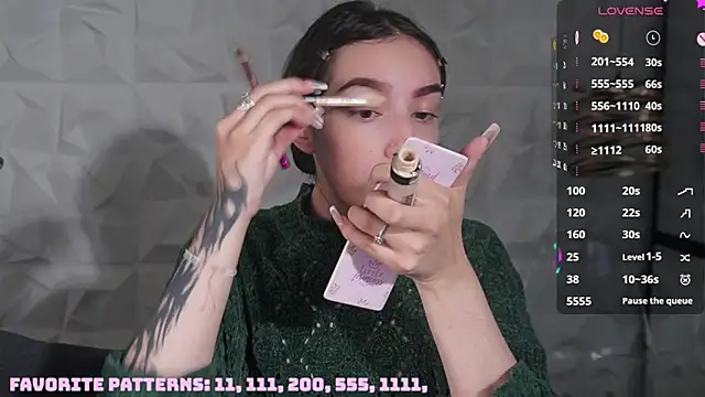 Snapshot of zara_bliss chatting on 06/15/26, 11:12 zara bliss online show from 06/15/26, 11:12