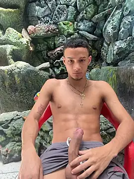 friends lust latin online show from 07/28/26, 04:39