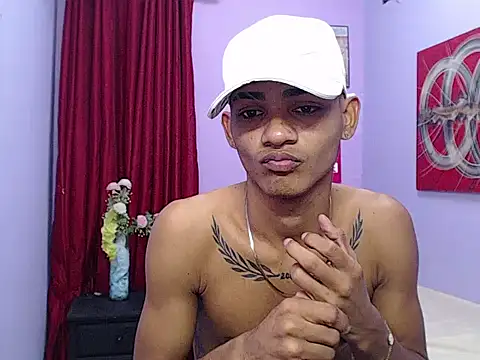 black twinks online show from 05/13/26, 04:10