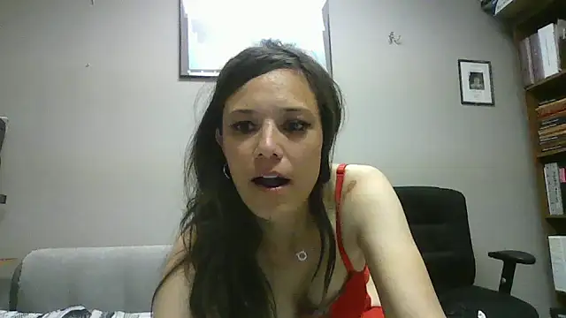 Snapshot of NaiomiXiang11 chatting on 05/14/26, 07:09 NaiomiXiang11 online show from 05/14/26, 07:09