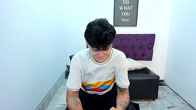 Favpussyboy online show from 05/08/26, 11:04