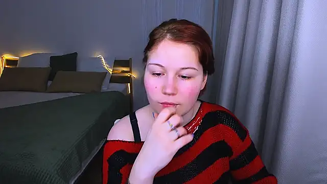 MiaLacrice online show from 06/07/26, 03:21