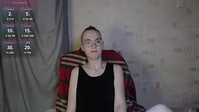 Alessa Kiss online show from 06/20/26, 10:07