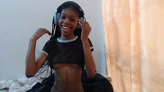 PetiteBarbie 05 online show from 07/14/26, 10:21