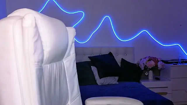 MaddiePerez online show from 06/04/26, 04:13
