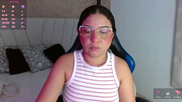 Snapshot of AliceSmity__ chatting on 06/16/26, 12:08 AliceSmity online show from 06/16/26, 12:08