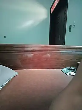 Snapshot of -Lytina- chatting on 07/19/26, 06:17 -Lytina- online show from 07/19/26, 06:17