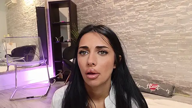 VanessaVosss online show from 05/30/26, 05:54