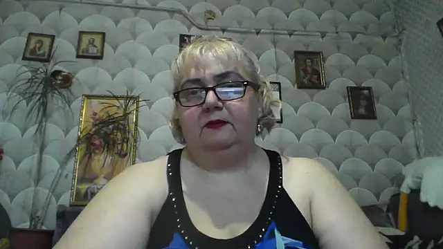 MarinaFarina53 online show from 05/25/26, 06:52