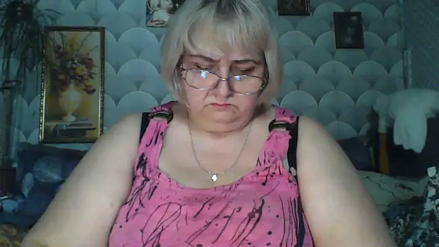 MarinaFarina53 online show from 06/17/26, 05:21