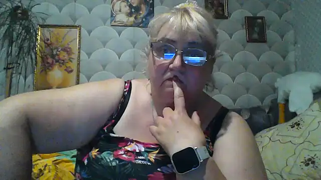 MarinaFarina53 online show from 06/22/26, 05:10
