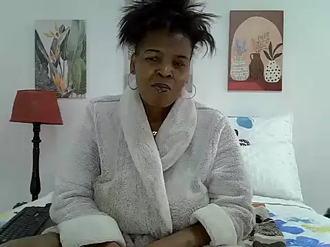 Snapshot of BlackBeautyJuXx chatting on 05/31/26, 09:49 BlackBeautyJuXx online show from 05/31/26, 09:49