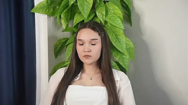 AlenaCubr online show from 05/16/26, 10:36