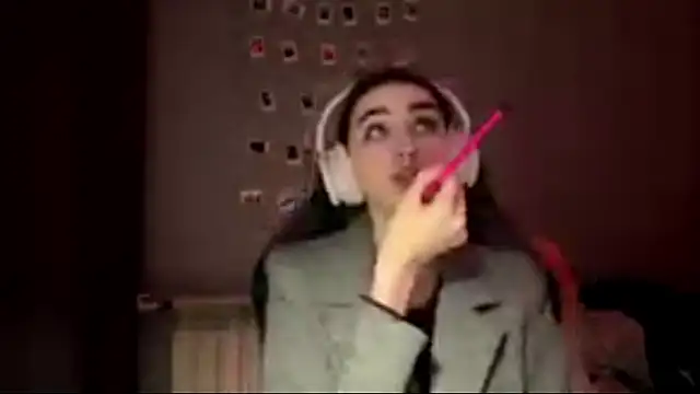 NightFoxxx online show from 06/07/26, 01:37