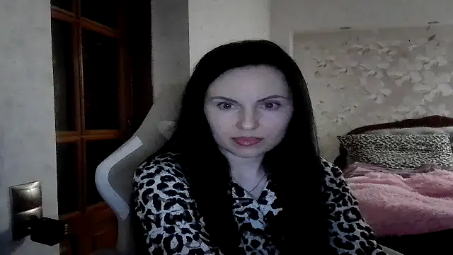 Snapshot of viktoria11x chatting on 05/17/26, 01:14 viktoria11x online show from 05/17/26, 01:14