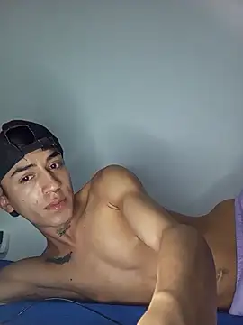 flako latino online show from 05/08/26, 02:17