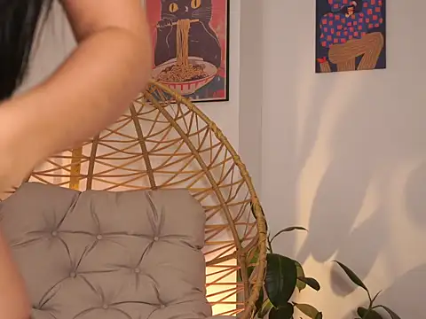 Snapshot of beauty_latina chatting on 06/14/26, 01:25 beauty latina online show from 06/14/26, 01:25