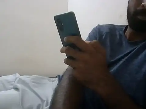 Snapshot of Ijus12 chatting on 06/17/26, 01:56 Ijus12 online show from 06/17/26, 01:56