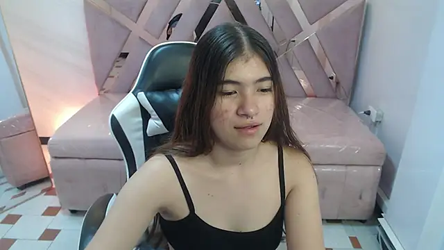 Snapshot of alesia_v_v chatting on 06/09/26, 03:29 alesia v v online show from 06/09/26, 03:29