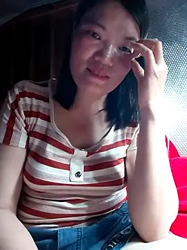 -Trici- online show from 05/18/26, 06:14