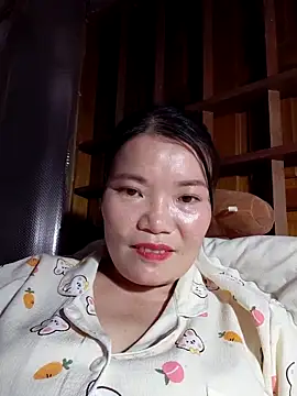 -Trici- online show from 06/04/26, 03:29