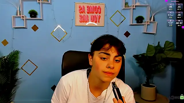 shadow kiss  online show from 06/30/26, 07:15