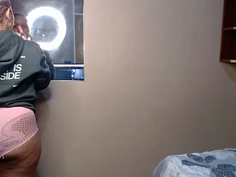 Snapshot of Thique_DollX chatting on 06/20/26, 12:36 Thique DollX online show from 06/20/26, 12:36