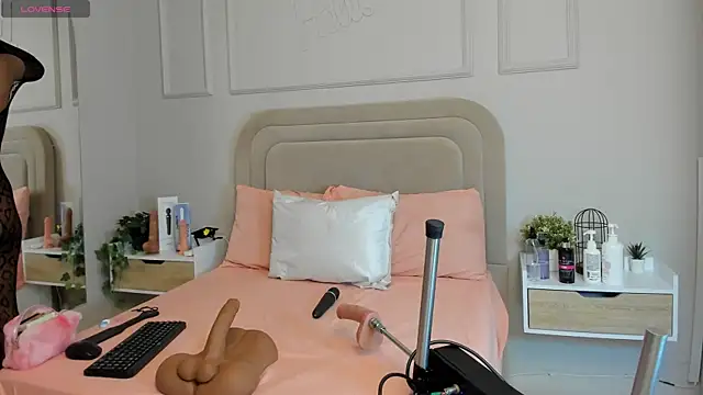 Liastarkk online show from 06/18/26, 11:47