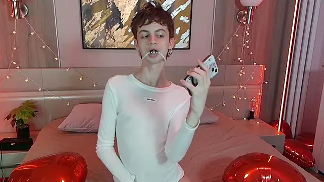 Bimbo boy  online show from 05/19/26, 01:28