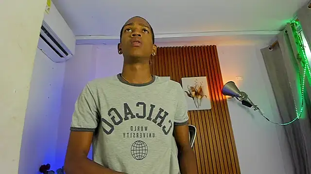 Afrowayuu online show from 05/28/26, 05:32