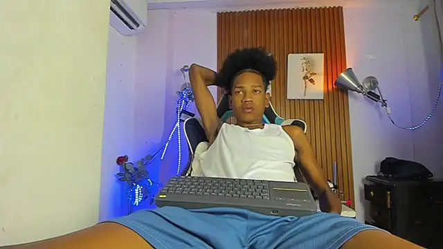 Afrowayuu online show from 06/04/26, 06:03