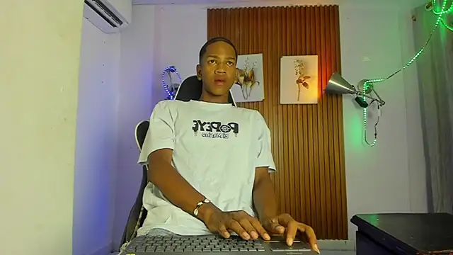 Afrowayuu online show from 06/23/26, 10:57