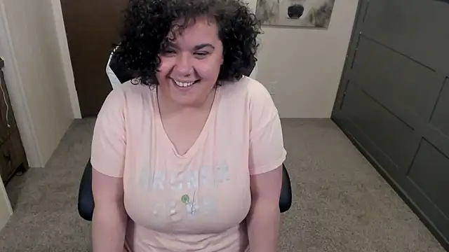 Snapshot of SweetPuertoRicanBliss chatting on 05/20/26, 01:12 SweetPuertoRicanBliss online show from 05/20/26, 01:12