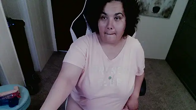 Snapshot of SweetPuertoRicanBliss chatting on 07/21/26, 08:33 SweetPuertoRicanBliss online show from 07/21/26, 08:33