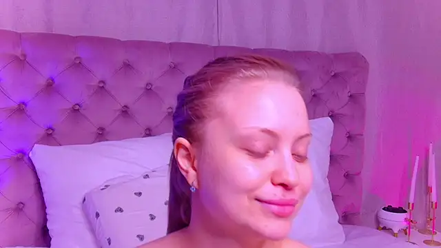 DorissHilton online show from 05/18/26, 11:54