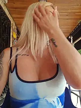 Snapshot of MILFBARBY chatting on 06/19/26, 07:12 MILFBARBY online show from 06/19/26, 07:12