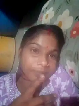 Snapshot of CHANDNi_700 chatting on 06/15/26, 04:42 CHANDNi 700 online show from 06/15/26, 04:42