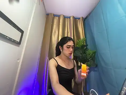 Snapshot of RoseAmarie chatting on 07/28/26, 05:01 RoseAmarie online show from 07/28/26, 05:01