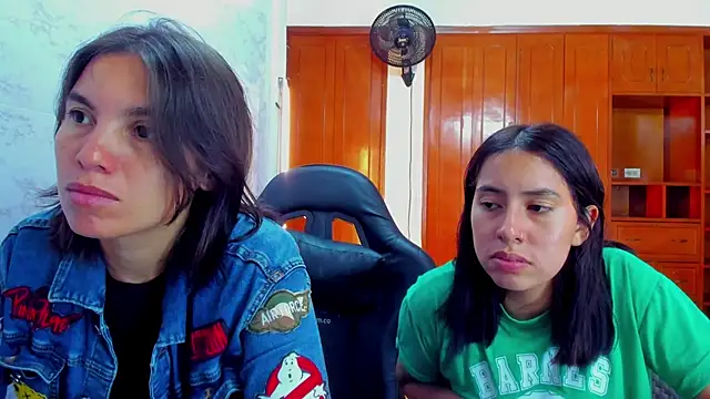 Snapshot of Soffy_and_Emily chatting on 06/17/26, 12:40 Soffy and Emily online show from 06/17/26, 12:40