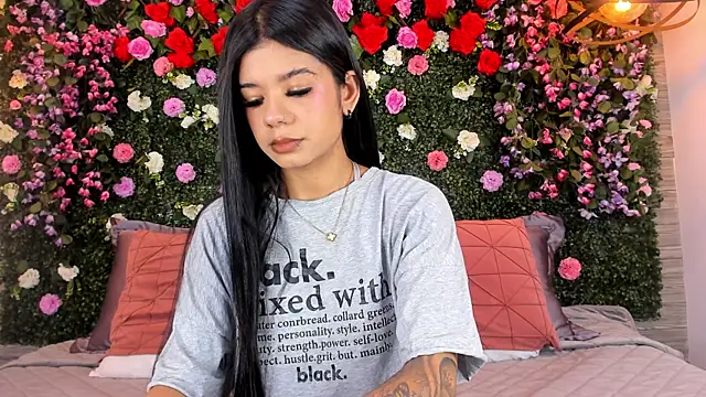 Snapshot of ViolettGracee chatting on 06/25/26, 05:50 ViolettGracee online show from 06/25/26, 05:50