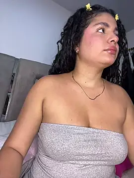 Yassy 11 online show from 05/20/26, 11:00