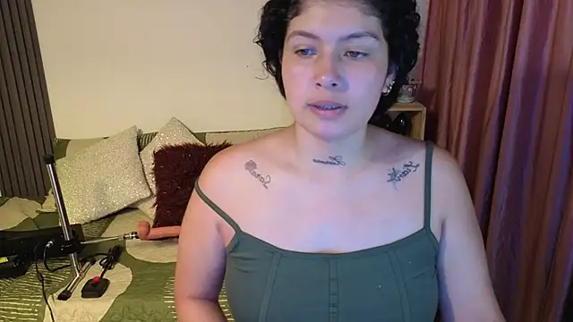 LadyVelvett online show from 05/16/26, 02:27