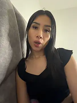 SophiaaRose18 online show from 05/29/26, 05:38
